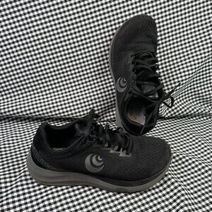 Topo Men's Phantom 3 Running Comfort Walking Outdoor Shoe Black Gray Size 9.5